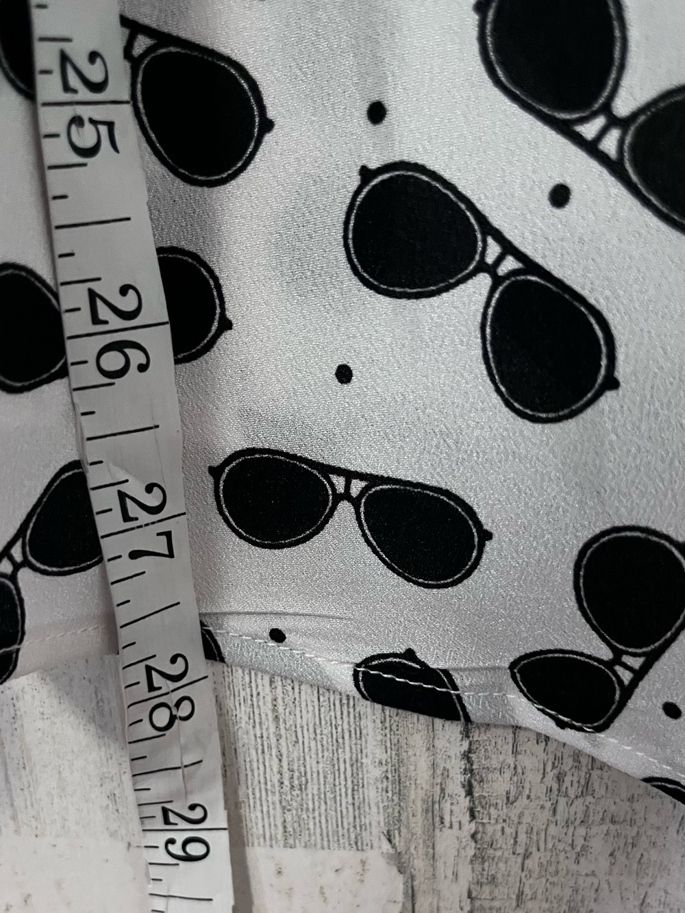 KARL LAGERFELD long sleeve aviator sunglasses print button down blouse Large - Picture 6 of 11